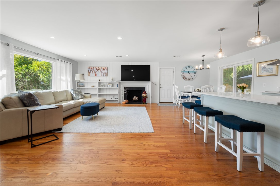 288 Shore Road Westerly, RI 02891 - Photo 8 of 44