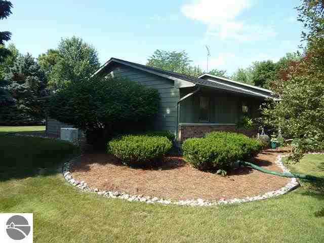 4080 East Millbrook Road Mount Pleasant, MI 48858 - Photo 4 of 51 1748770-3.JPG