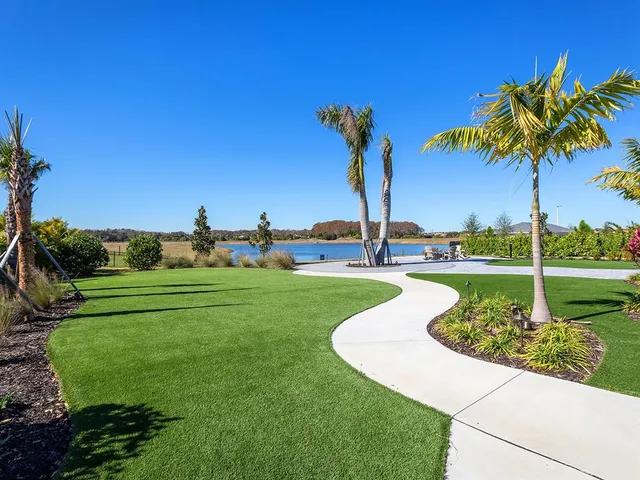 $1,000,000 | 10030 Degas Terrace, Bradenton, FL 34212