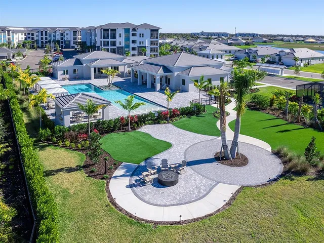 $1,000,000 | 10030 Degas Terrace, Bradenton, FL 34212