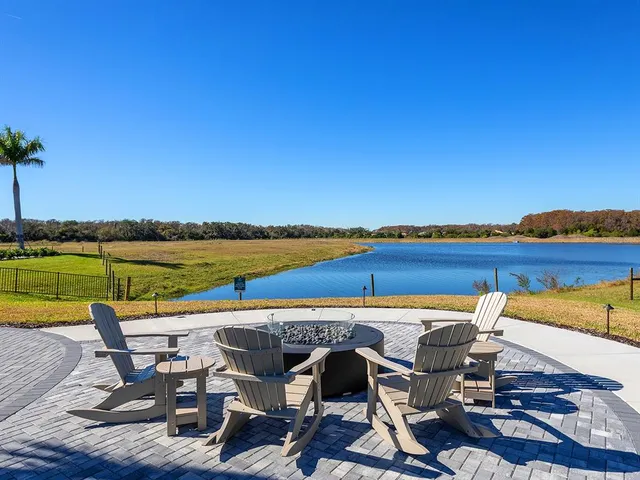 $1,000,000 | 10030 Degas Terrace, Bradenton, FL 34212