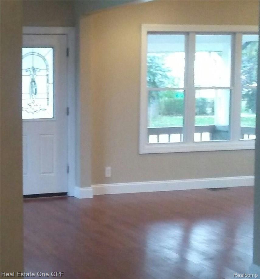 17495 Common Road Roseville, MI 48066 - Photo 23 of 23 024.jpg