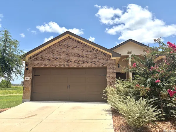 $1,545 | 5606 Rio Canyon, Unit 1, Converse, TX 78109