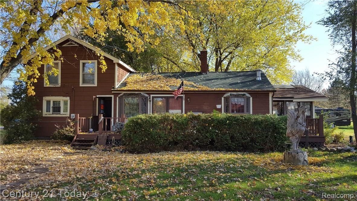 5285 Oakhill Road Clarkston, MI 48348 - Photo 1 of 17 20161105_115629.jpg
