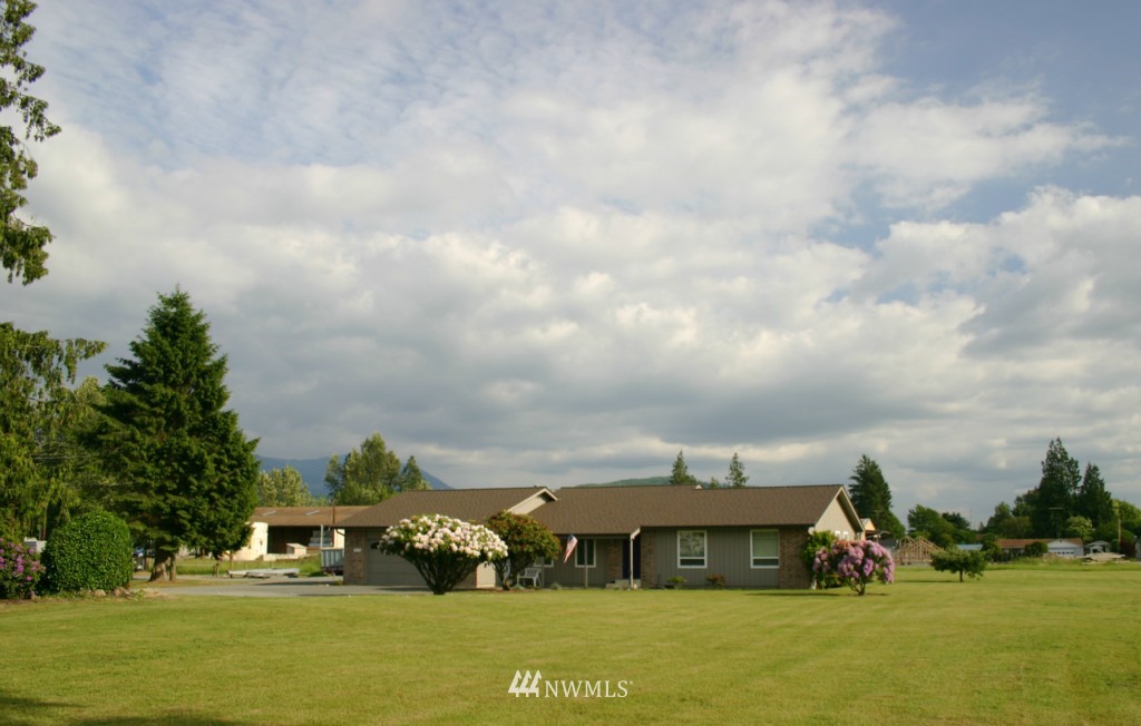 303 East Jones Road Sedro-Woolley, WA 98284 - Photo 1 of 14 Gallery Image 1