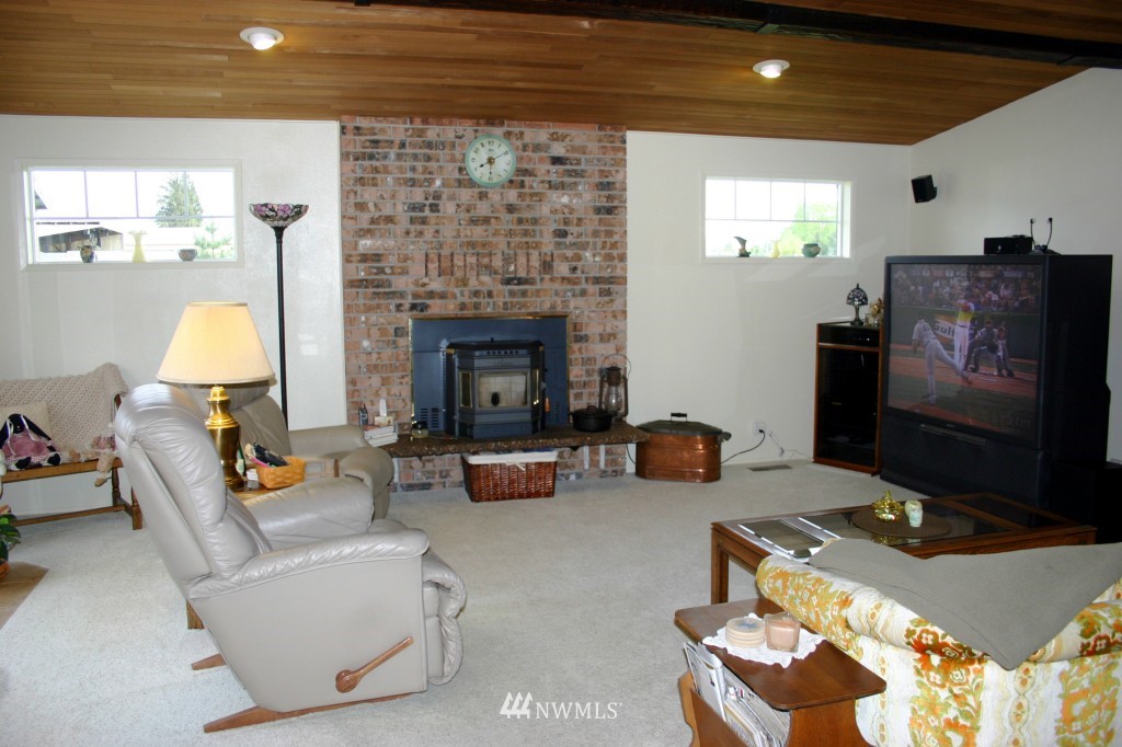 303 East Jones Road Sedro-Woolley, WA 98284 - Photo 10 of 14 Gallery Image 10