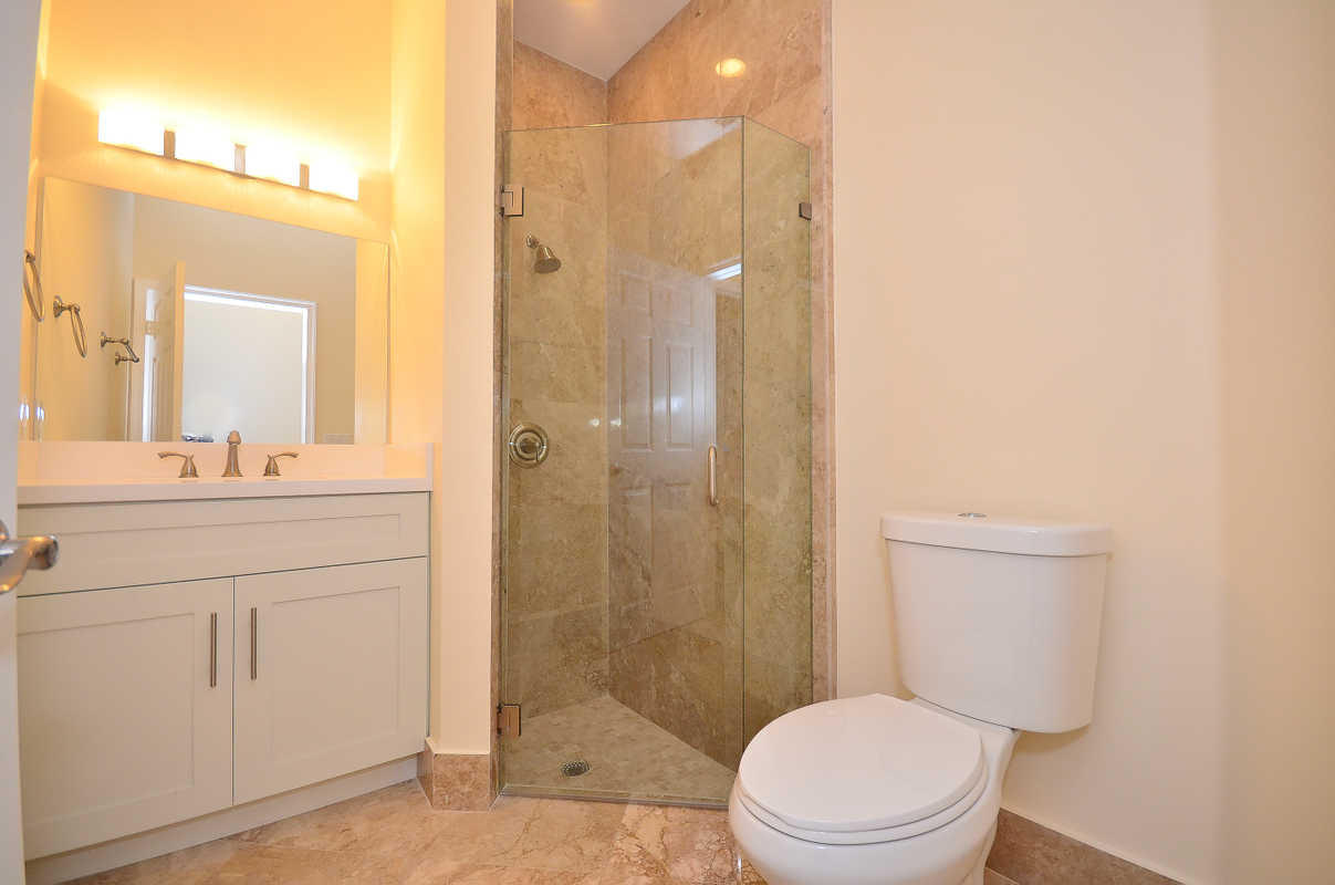 6601 Northwest 23rd Way Boca Raton, FL 33496 - Photo 19 of 36 2ND BATHROOM
