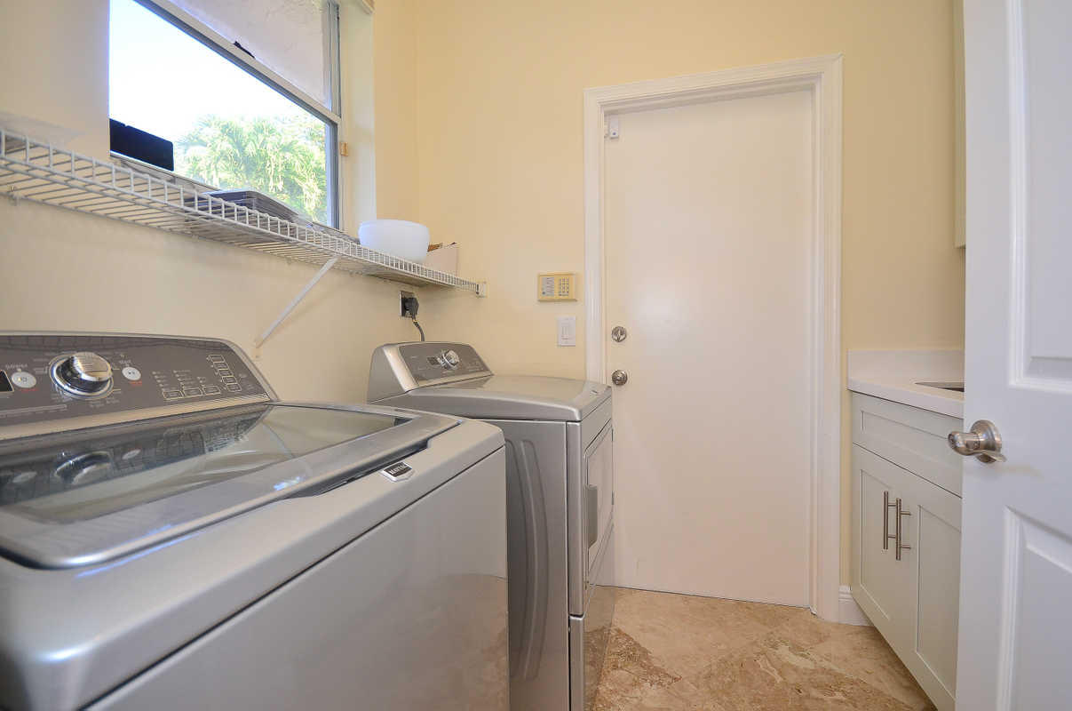 6601 Northwest 23rd Way Boca Raton, FL 33496 - Photo 28 of 36 WASHER/DRYER/LAUNDRY TUB