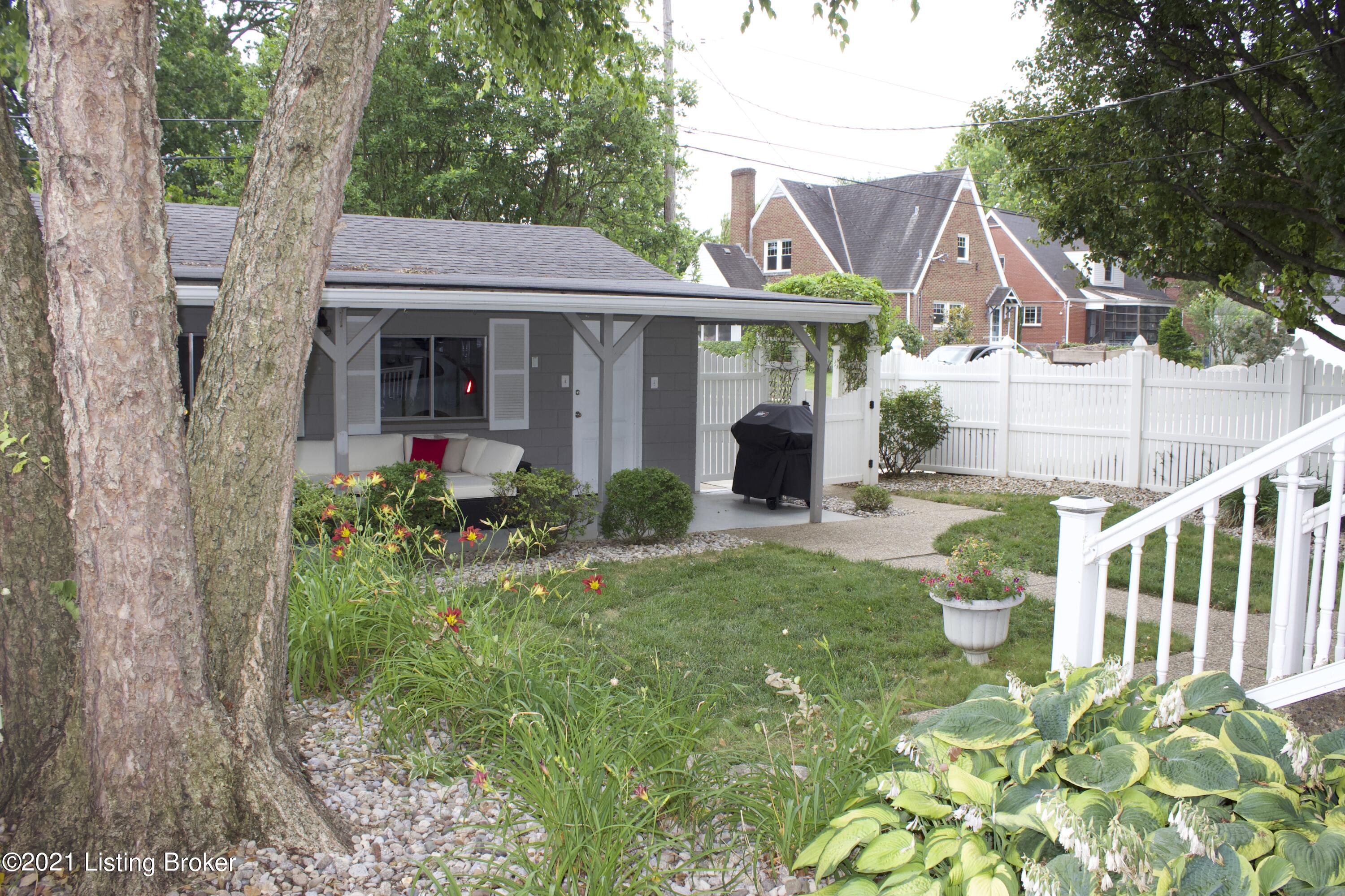 2300 Manchester Road Louisville, KY 40205 - Photo 24 of 27 Outdoor Entertaining Space 2