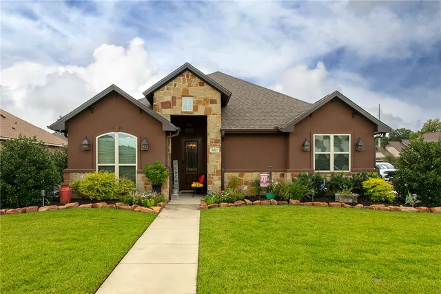 $425,000 | 3057 Peterson Circle, Bryan, TX 77802