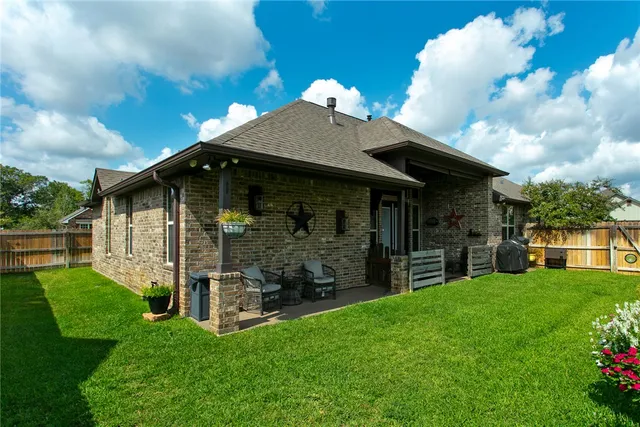 $425,000 | 3057 Peterson Circle, Bryan, TX 77802