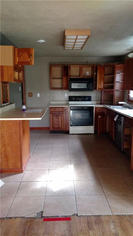 390 Glendale Road Beaver Falls, PA 15010 - Photo 3 of 16 Gallery Image 3