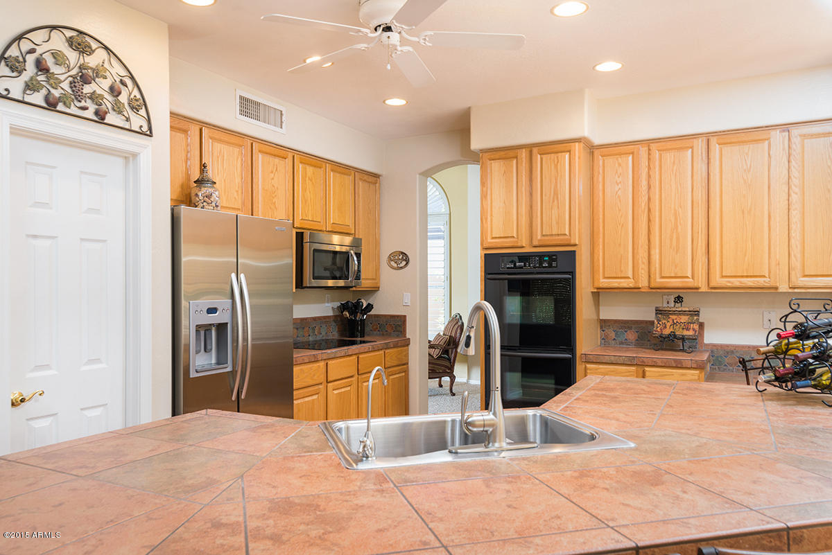 3165 East Desert Willow Road Phoenix, AZ 85048 - Photo 13 of 30 Kitchen
