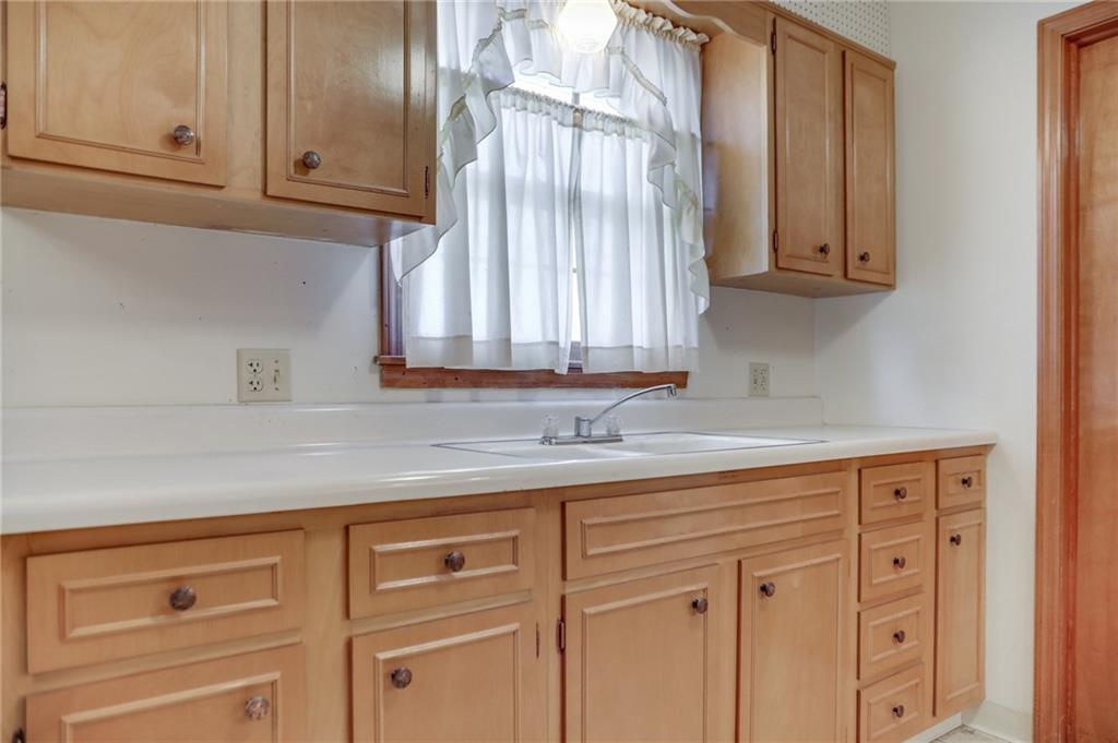 710 Howard Road Greenwood, IN 46142 - Photo 14 of 28 Gallery Image 14