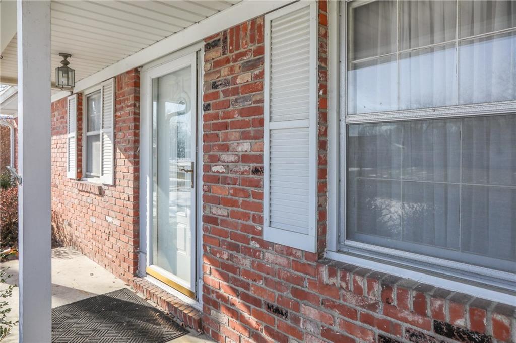 710 Howard Road Greenwood, IN 46142 - Photo 4 of 28 Gallery Image 4