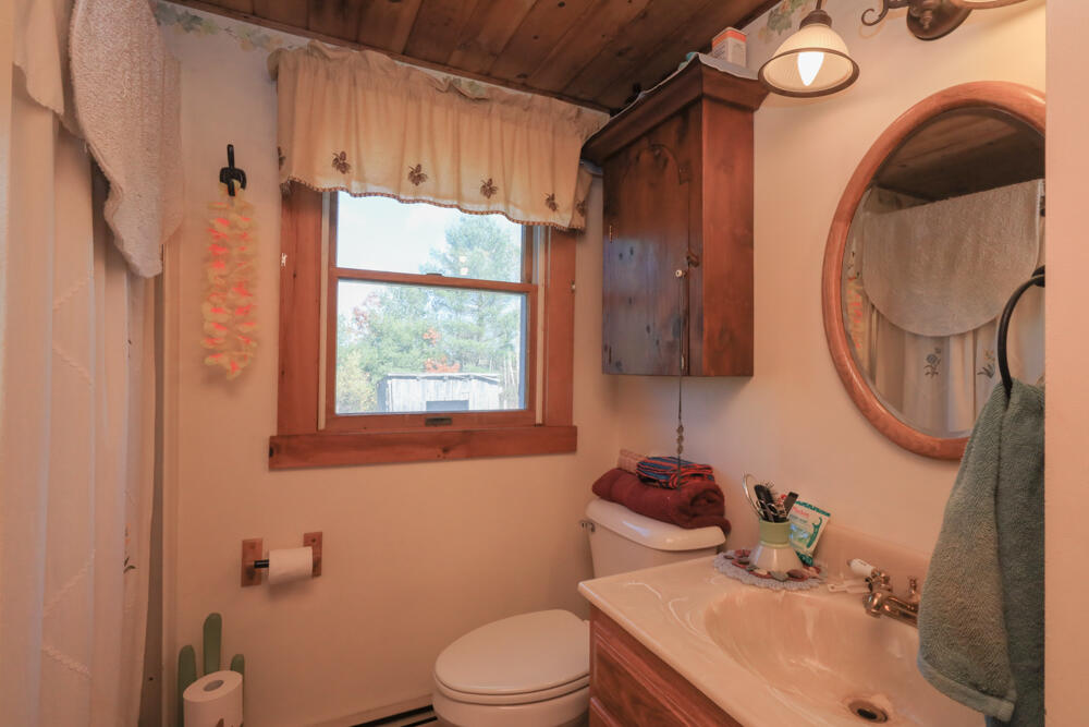 302 Ellsworth Road Aurora, ME 04408 - Photo 18 of 37 18