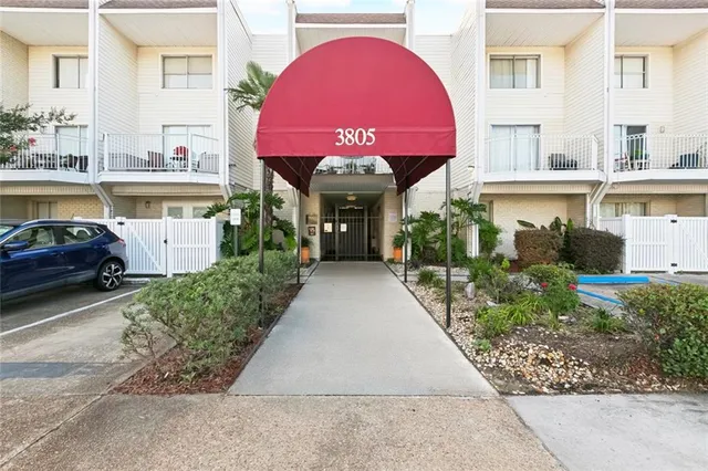 $1,200 | 3805 Houma Boulevard, Unit B221, Metairie, LA 70006