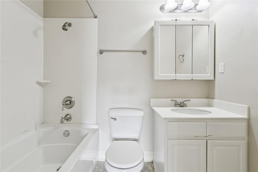 3805 Houma Boulevard, Unit B221 Metairie, LA 70006 - Photo 15 of 23