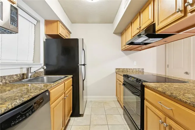 $1,200 | 3805 Houma Boulevard, Unit B221, Metairie, LA 70006