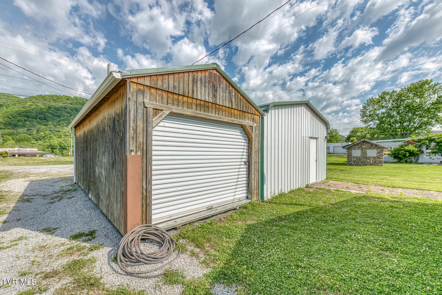 945 North Elm Avenue Erwin, TN 37650 - Photo 39 of 46 945 N Elm Ave-41