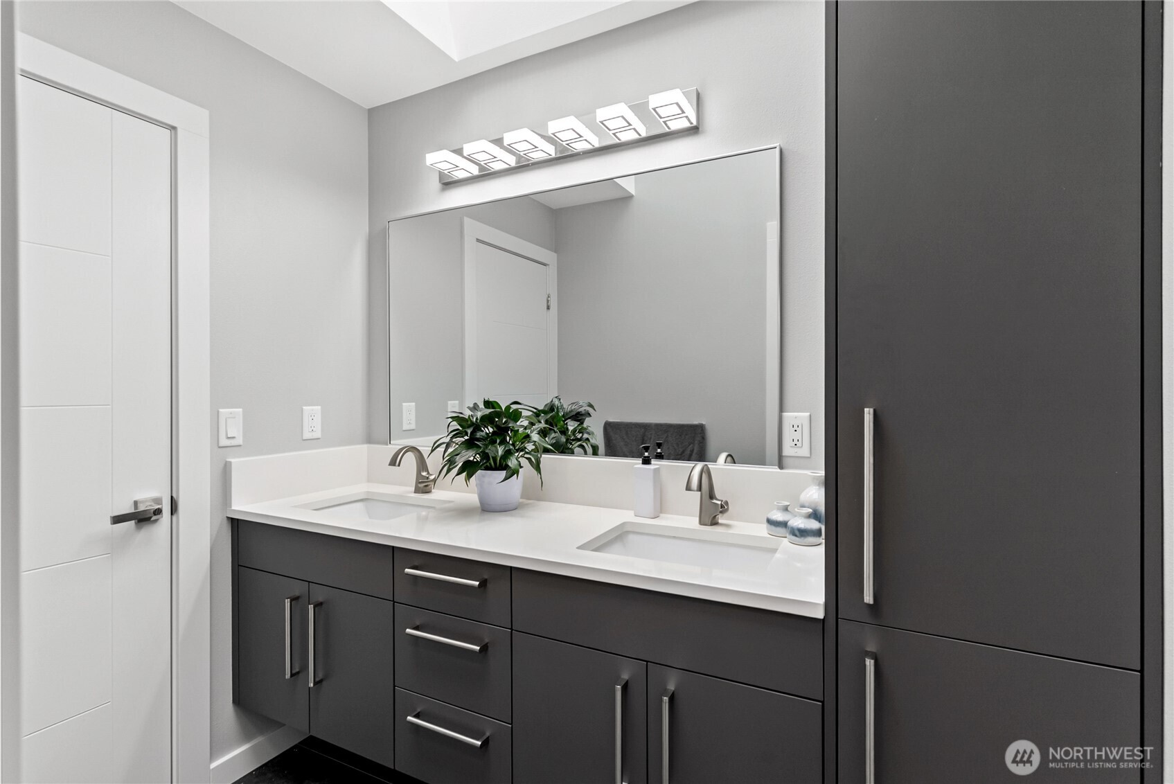 30220 23rd Avenue Southwest Federal Way, WA 98023 - Photo 33 of 40