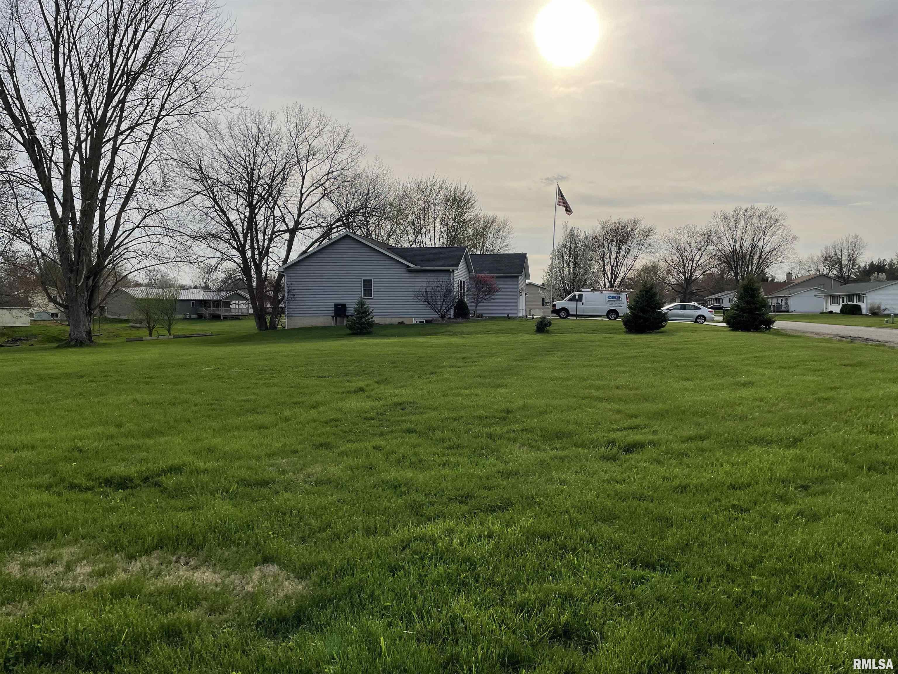 West Littlefield Drive Mapleton, IL 61547 - Photo 3 of 5