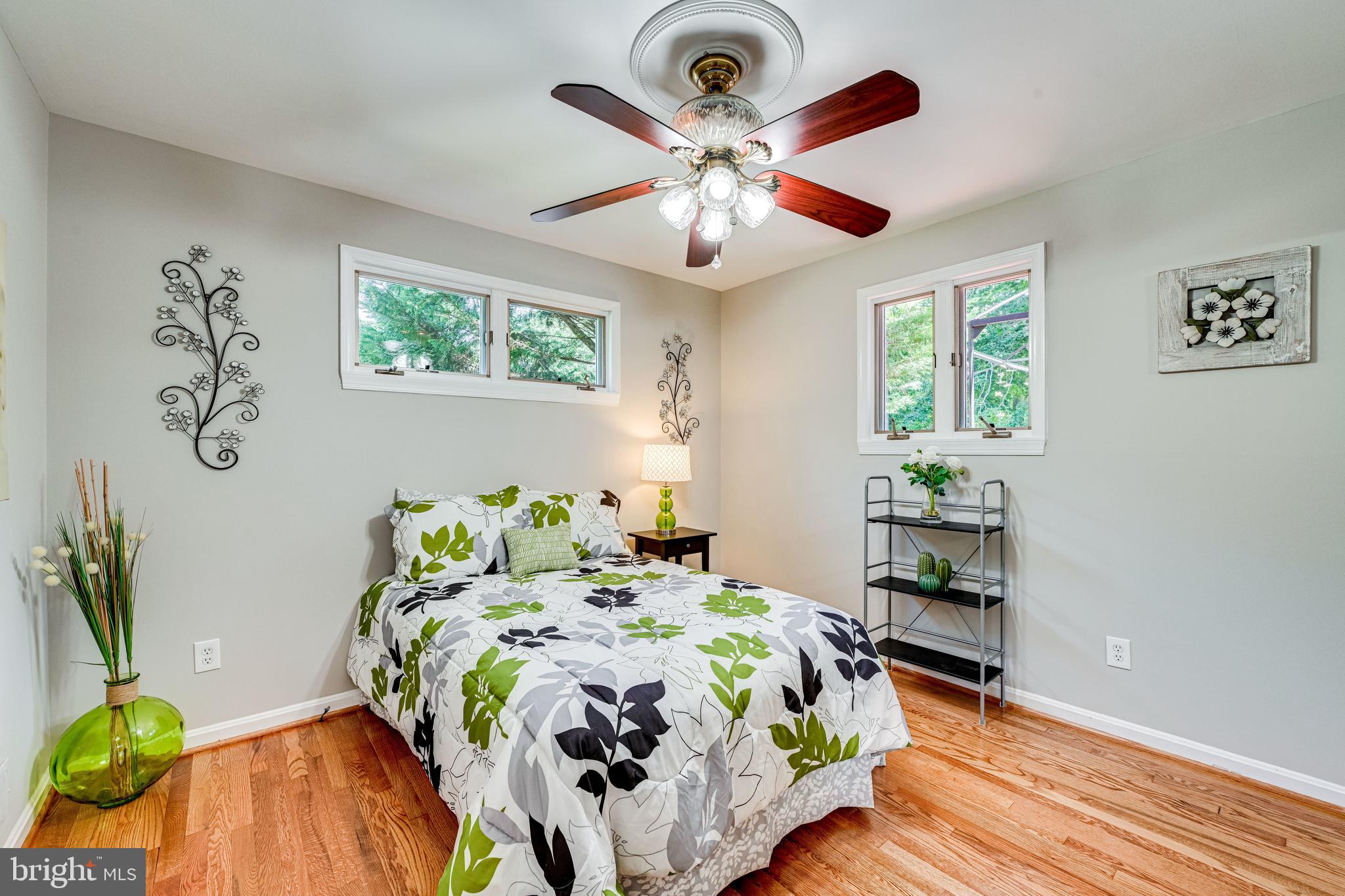 8937 Victoria Road Springfield, VA 22151 - Photo 18 of 46
