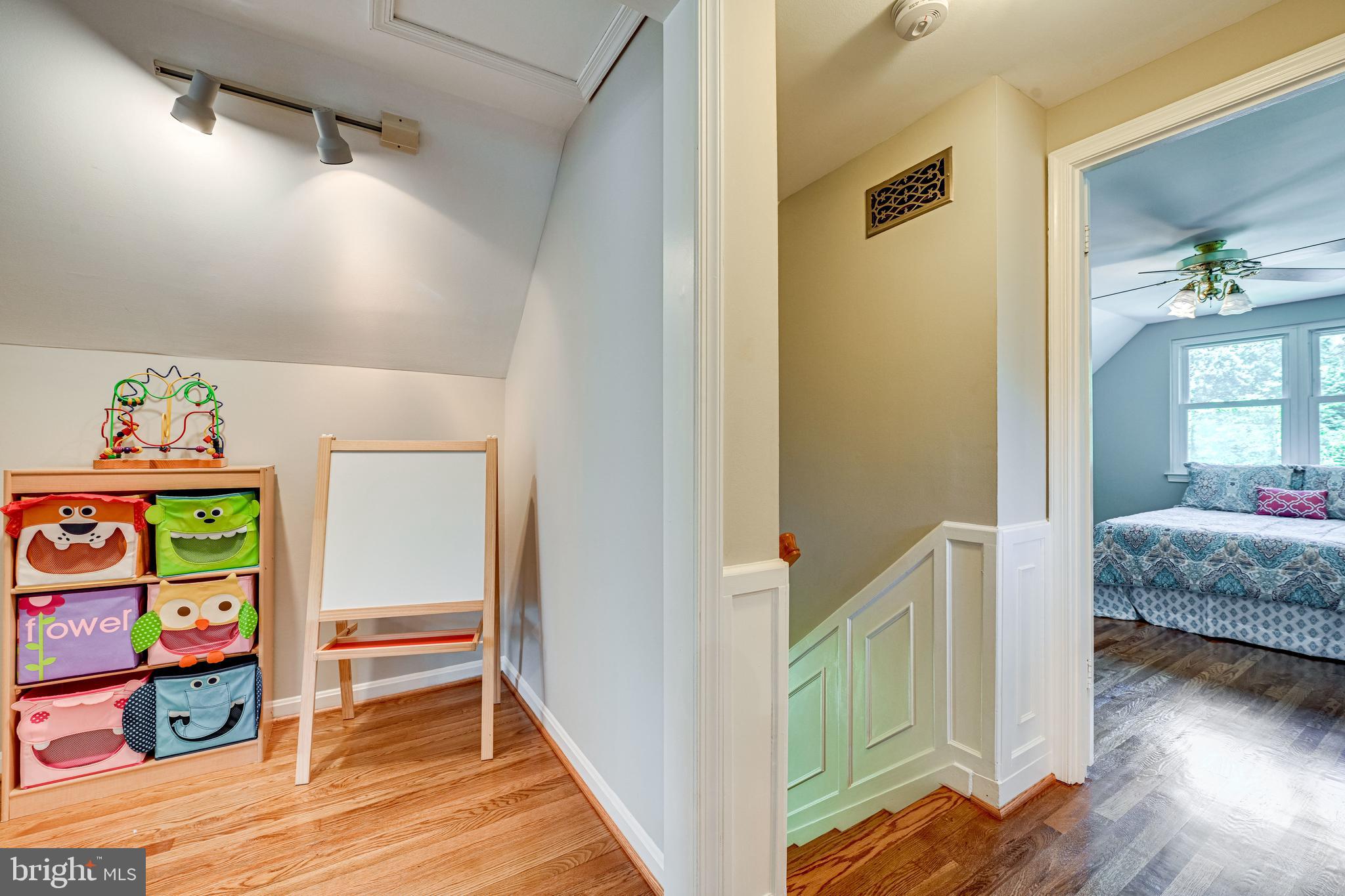 8937 Victoria Road Springfield, VA 22151 - Photo 20 of 46