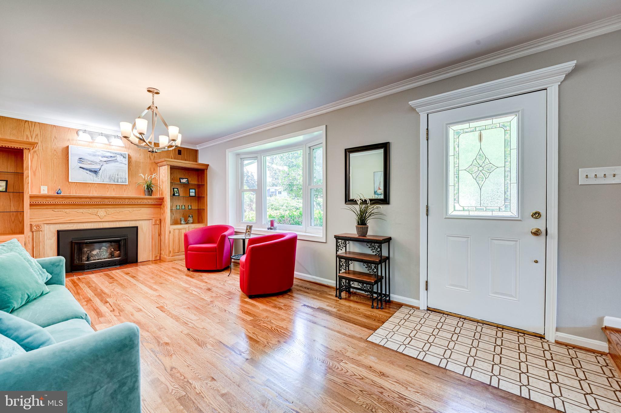 8937 Victoria Road Springfield, VA 22151 - Photo 2 of 46