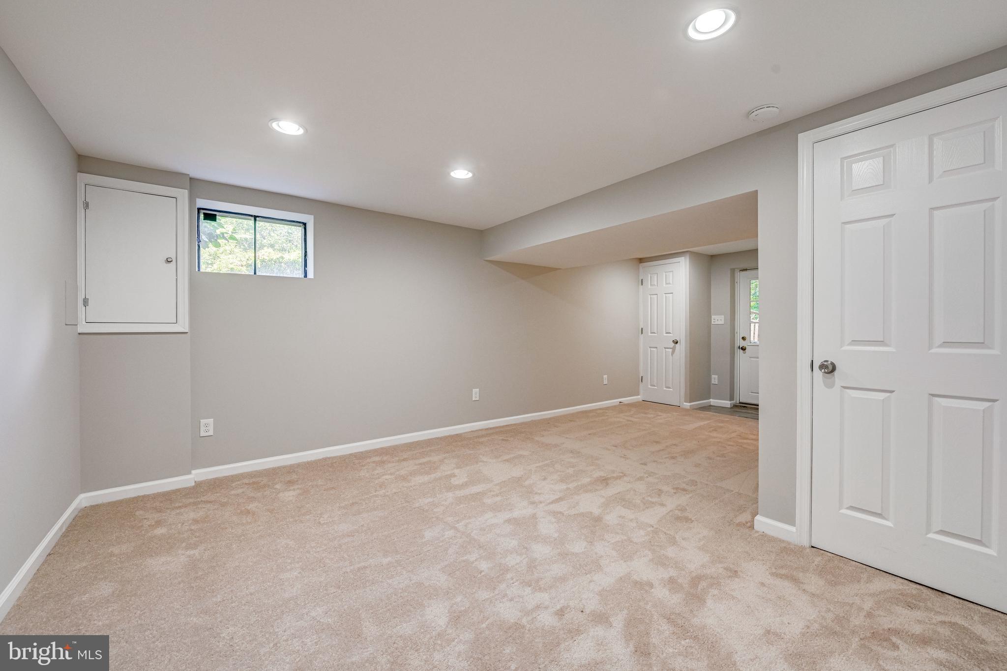 8937 Victoria Road Springfield, VA 22151 - Photo 32 of 46