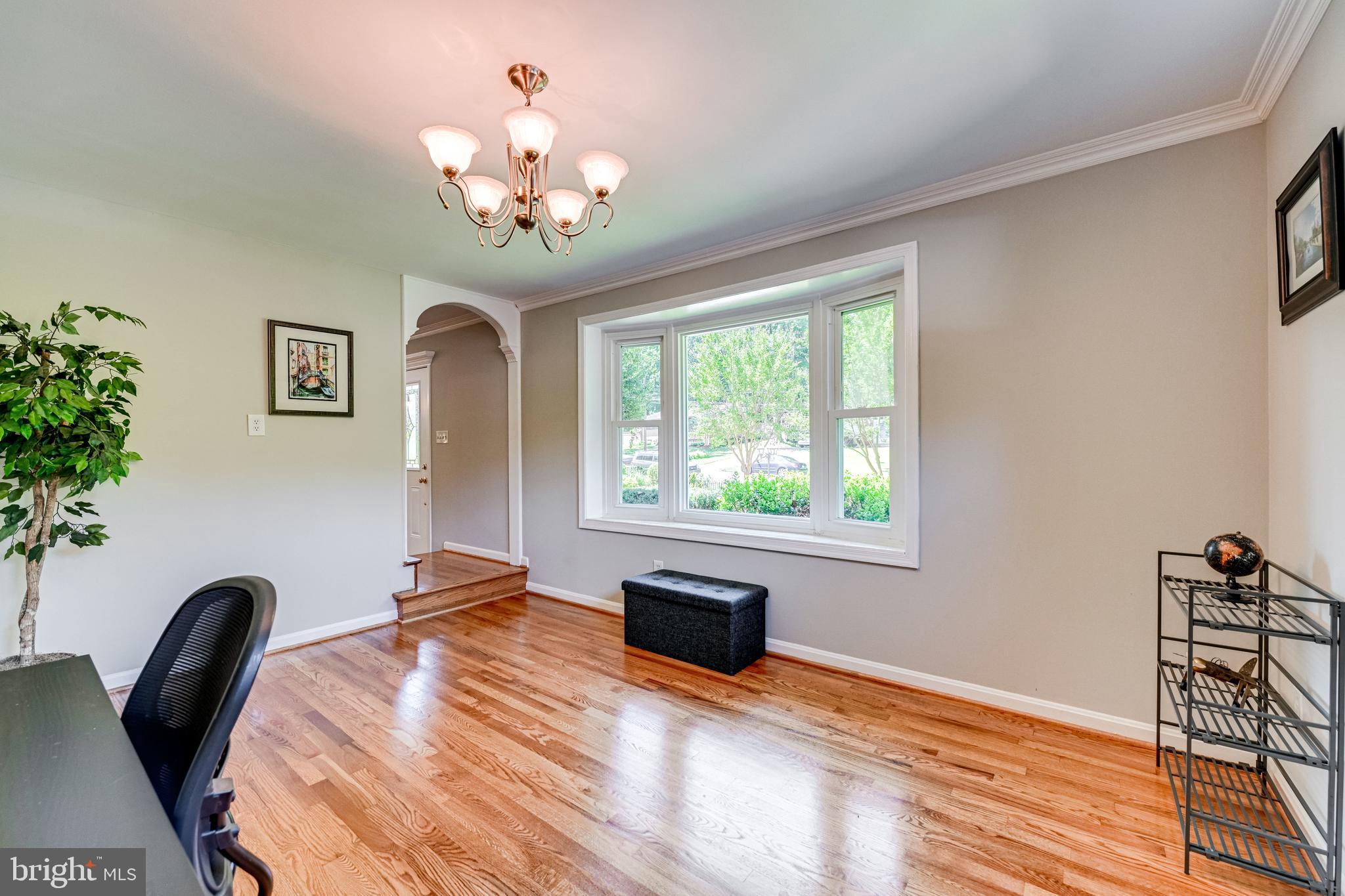 8937 Victoria Road Springfield, VA 22151 - Photo 8 of 46