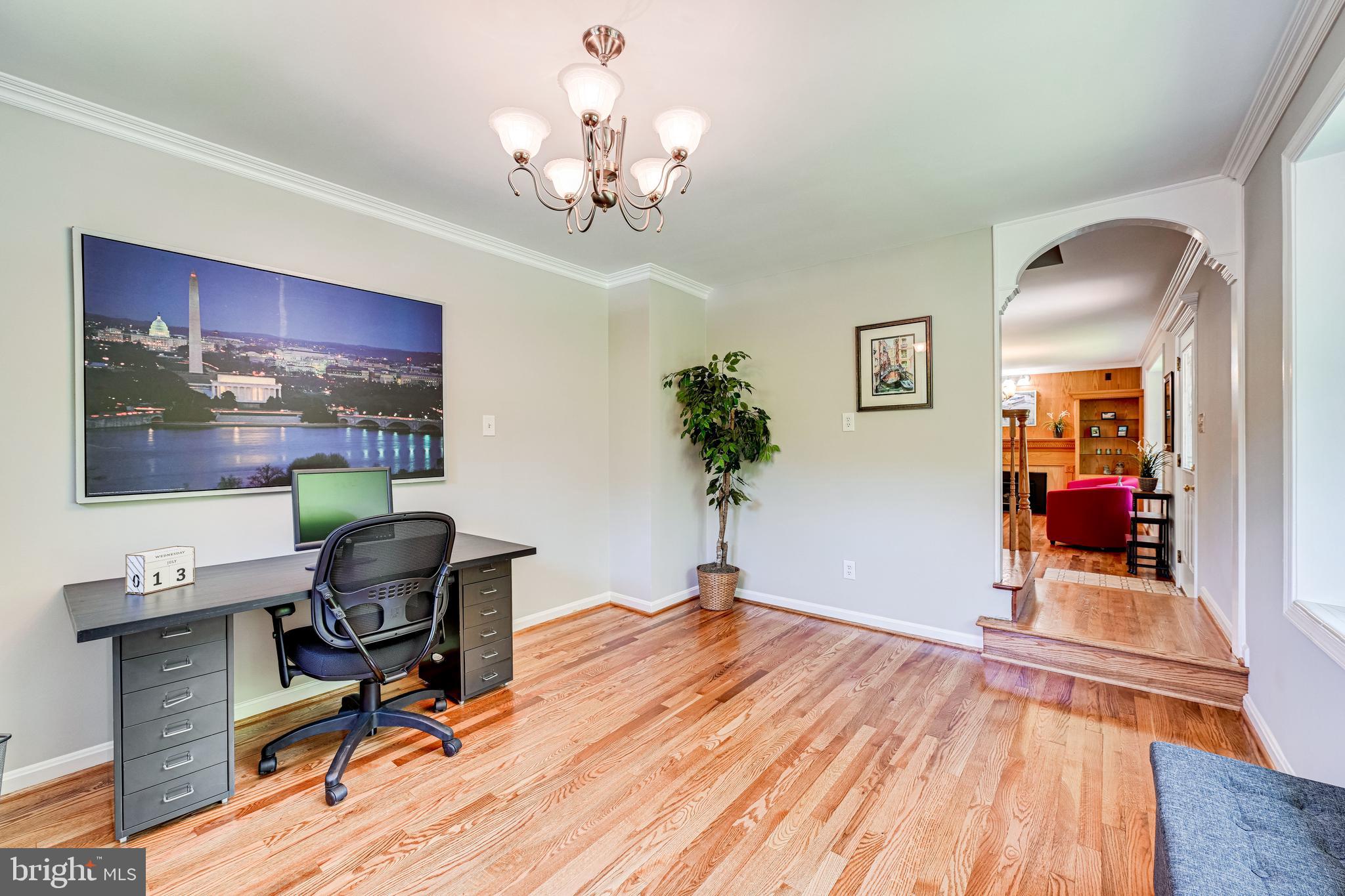 8937 Victoria Road Springfield, VA 22151 - Photo 9 of 46