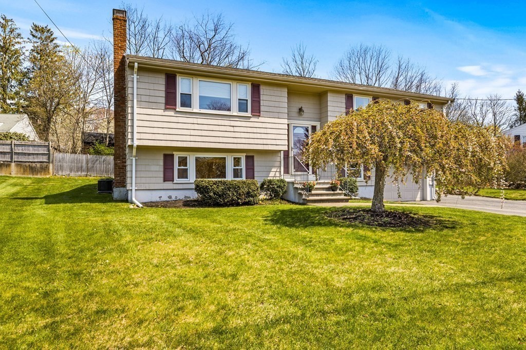 3 Glendale Way Canton, MA 02021 - Photo 2 of 30 Gallery Image 2