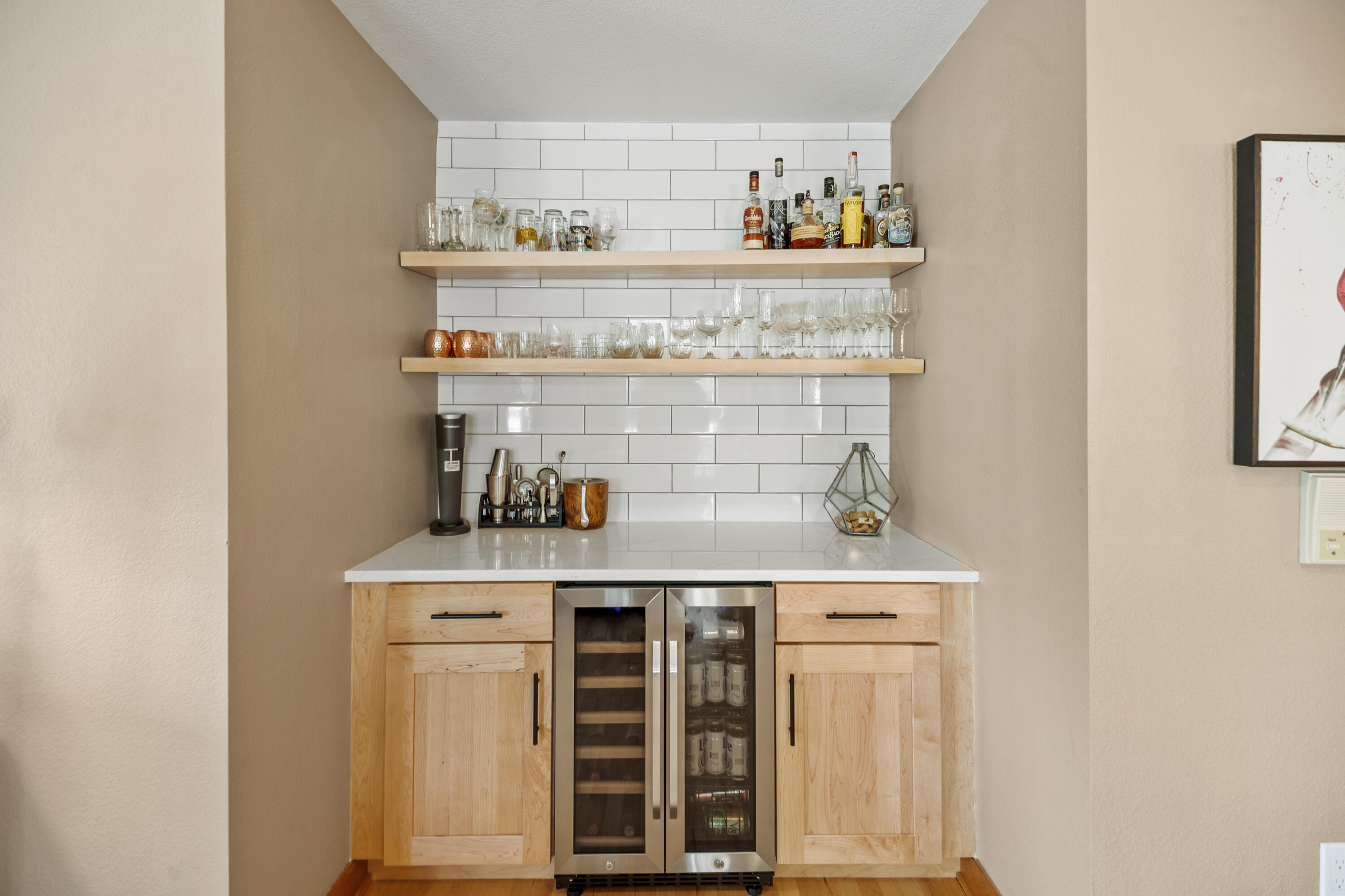 1809 North Commerce Street, Unit 103 Milwaukee, WI 53212 - Photo 11 of 66 DSC_4275