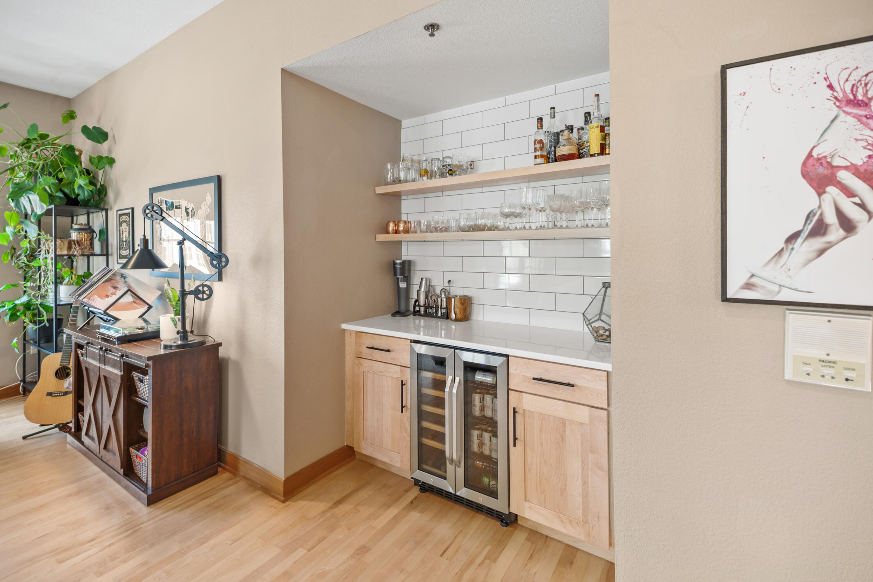 1809 North Commerce Street, Unit 103 Milwaukee, WI 53212 - Photo 12 of 66 DSC_4278