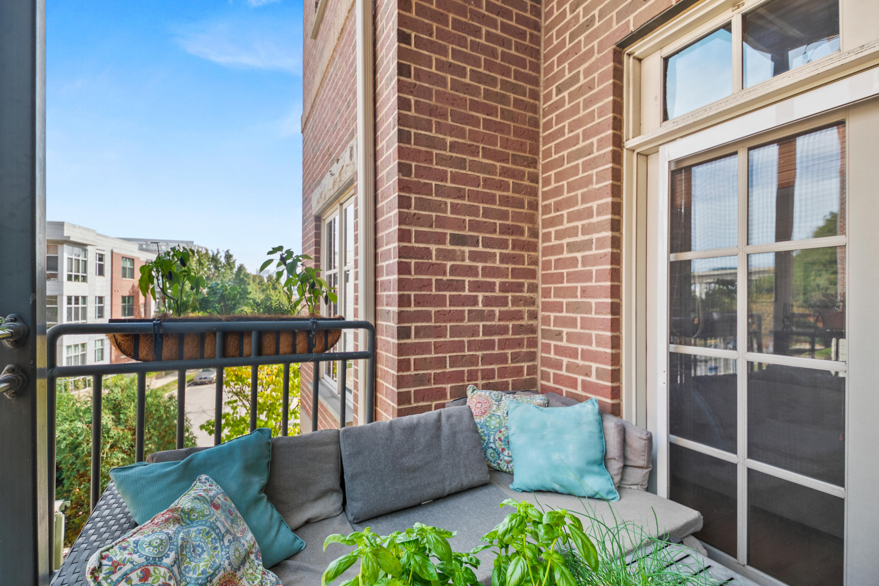 1809 North Commerce Street, Unit 103 Milwaukee, WI 53212 - Photo 19 of 66 DSC_4443