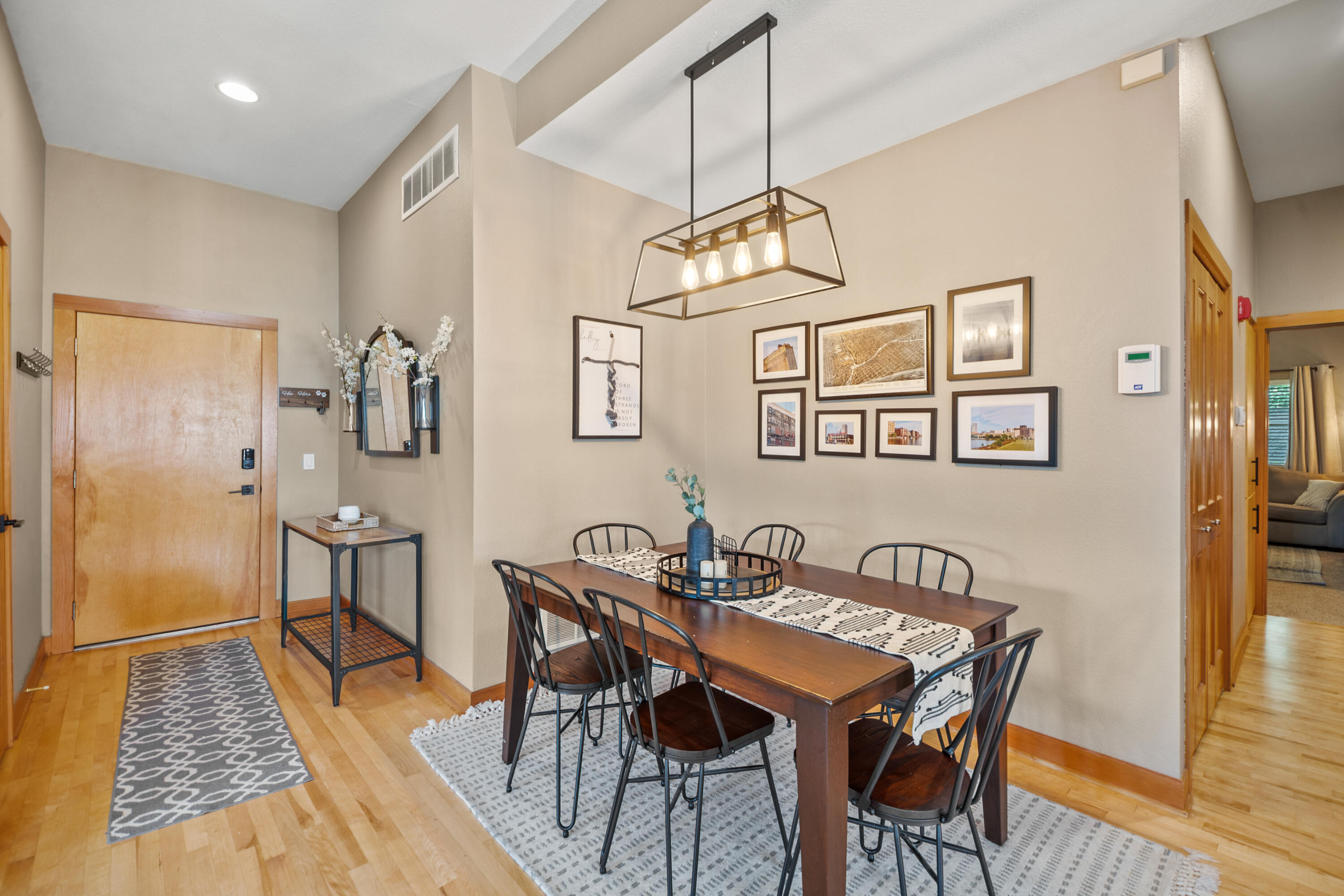 1809 North Commerce Street, Unit 103 Milwaukee, WI 53212 - Photo 28 of 66 DSC_4305