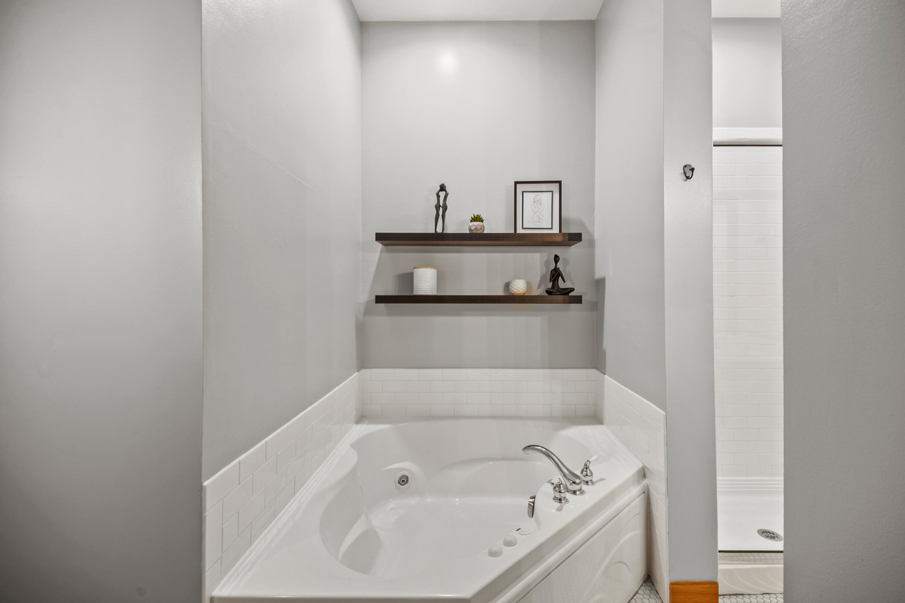 1809 North Commerce Street, Unit 103 Milwaukee, WI 53212 - Photo 34 of 66 DSC_4407