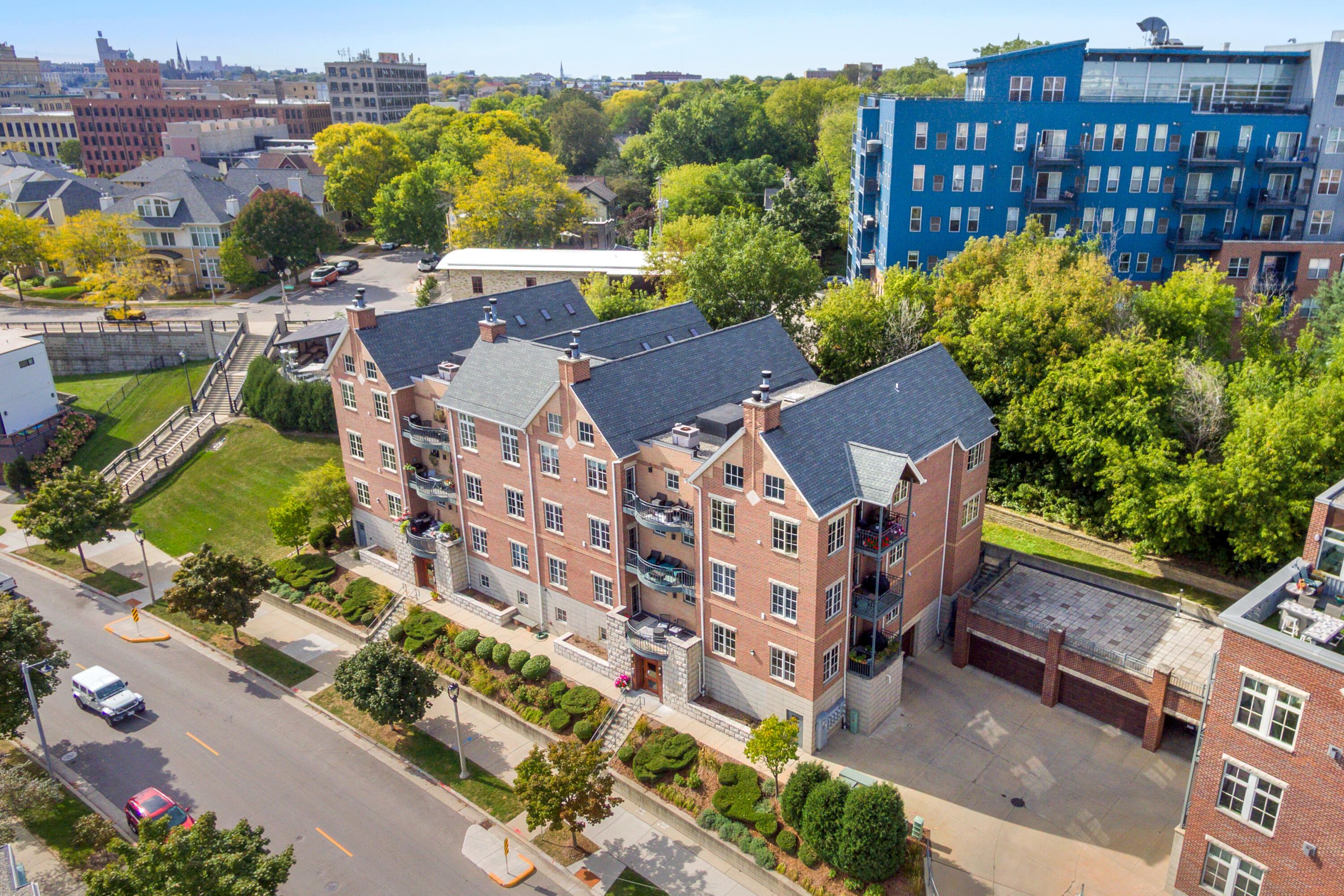 1809 North Commerce Street, Unit 103 Milwaukee, WI 53212 - Photo 63 of 66 DJI_0856