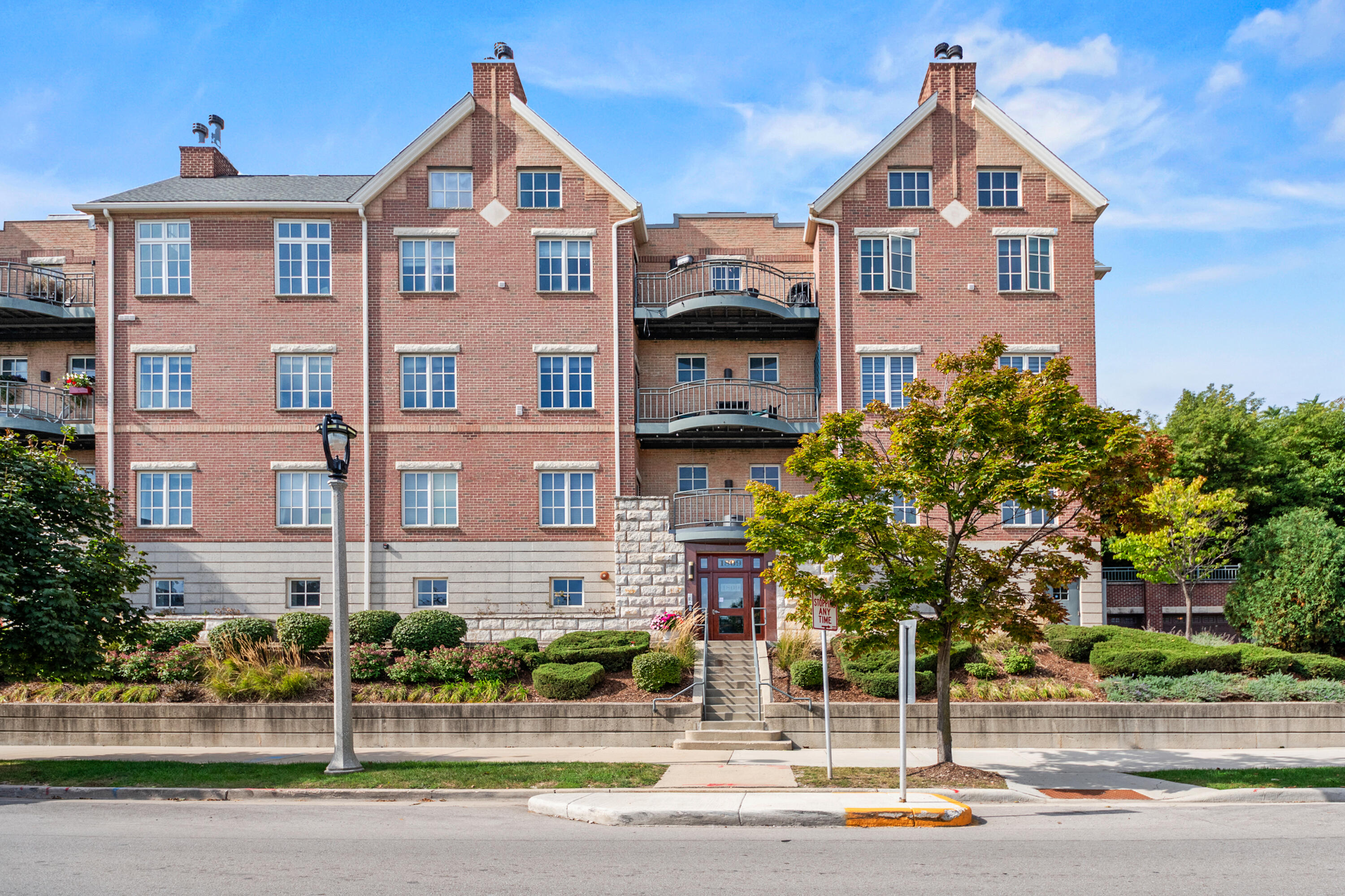 1809 North Commerce Street, Unit 103 Milwaukee, WI 53212 - Photo 64 of 66 DSC_4514