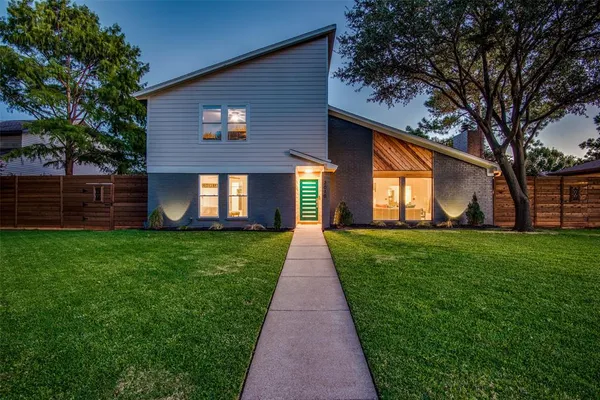 $629,000 | 2010 Heather Brook Drive, Grapevine, TX 76051