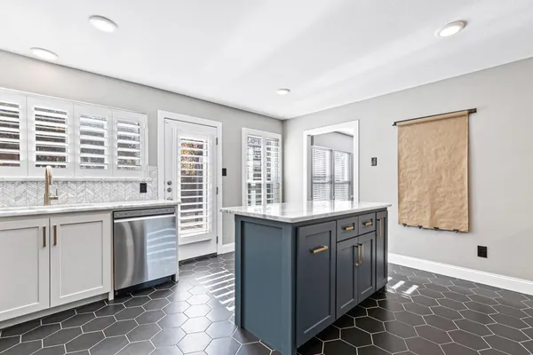 $629,000 | 2010 Heather Brook Drive, Grapevine, TX 76051