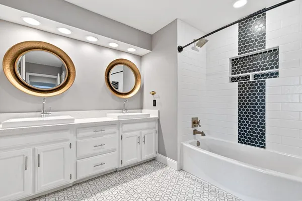 $629,000 | 2010 Heather Brook Drive, Grapevine, TX 76051