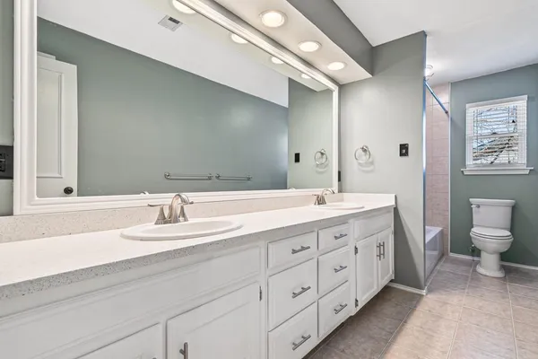 $629,000 | 2010 Heather Brook Drive, Grapevine, TX 76051