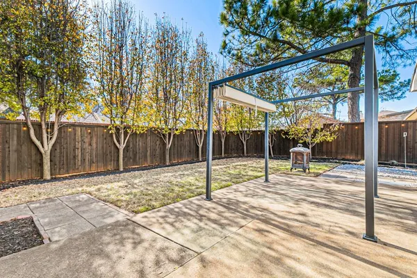 $629,000 | 2010 Heather Brook Drive, Grapevine, TX 76051