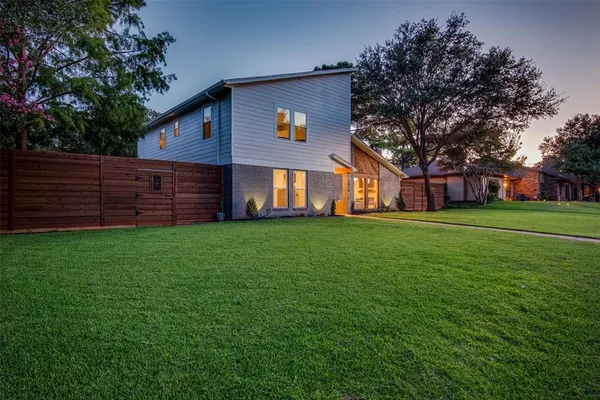 $629,000 | 2010 Heather Brook Drive, Grapevine, TX 76051