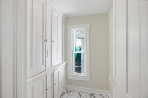 $189,900 | 214 East William Street, Monticello, IL 61856