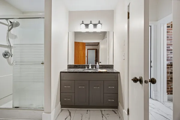 $189,900 | 214 East William Street, Monticello, IL 61856