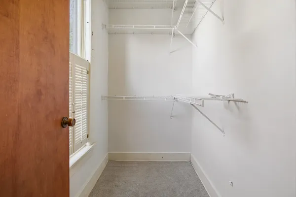 $189,900 | 214 East William Street, Monticello, IL 61856