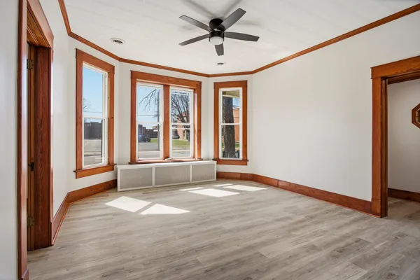 $189,900 | 214 East William Street, Monticello, IL 61856